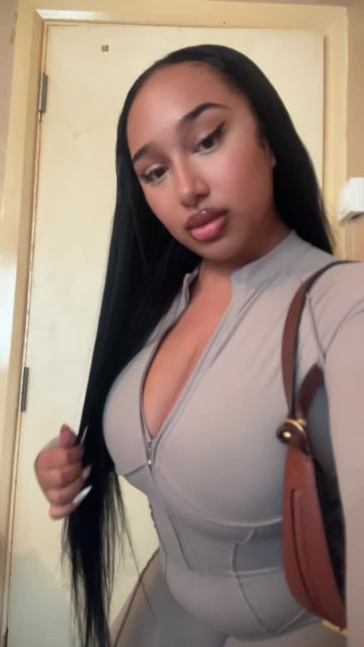 @tionneitaliaa