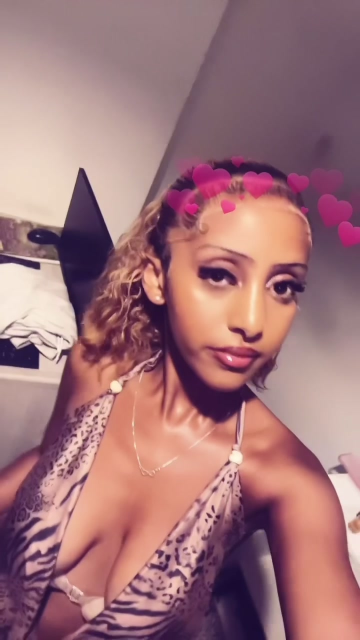 @ₕₐₗₗₑ🇬🇧