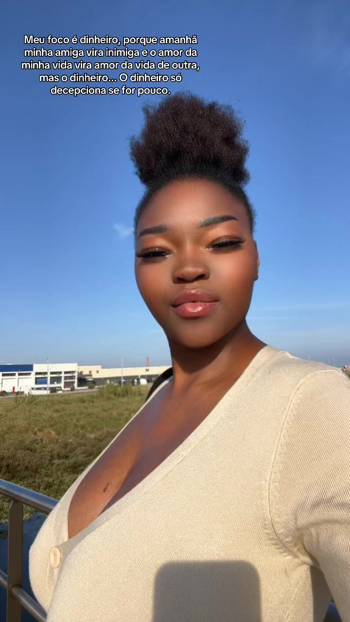 @Leandramatos03