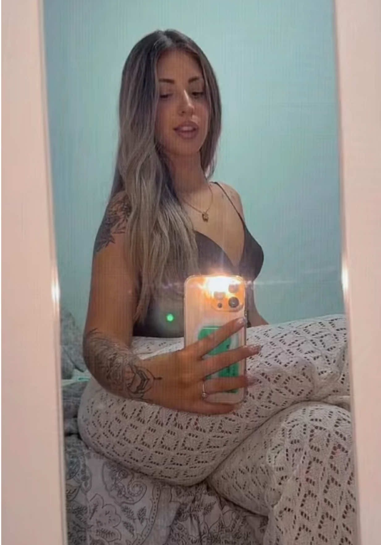 @LUC&Iacute;A
