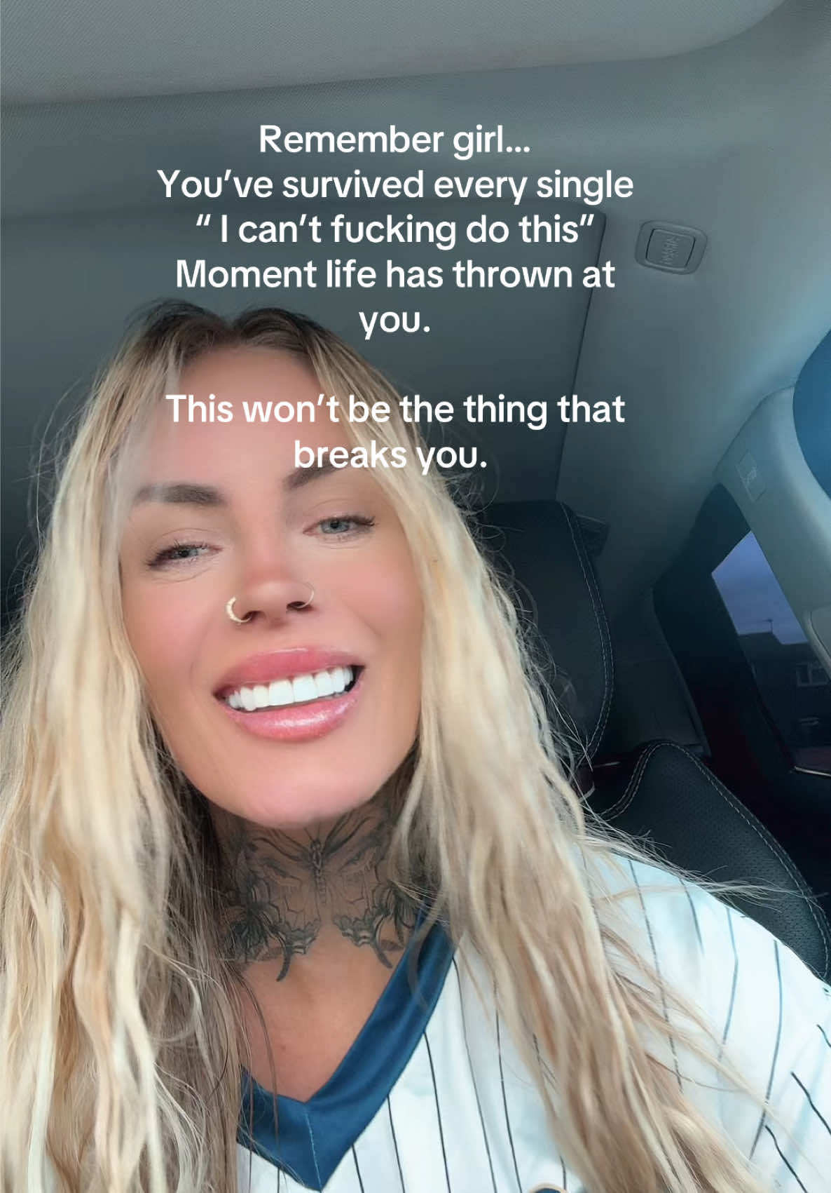 @Officialkelly_blonde