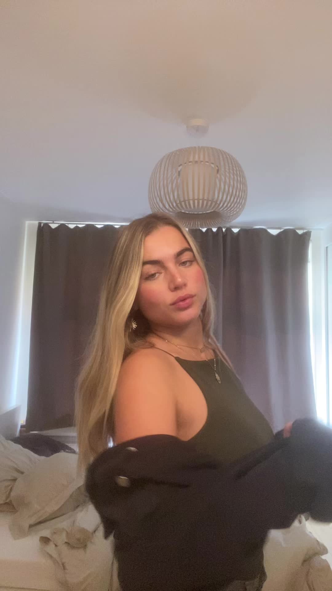 @Esti