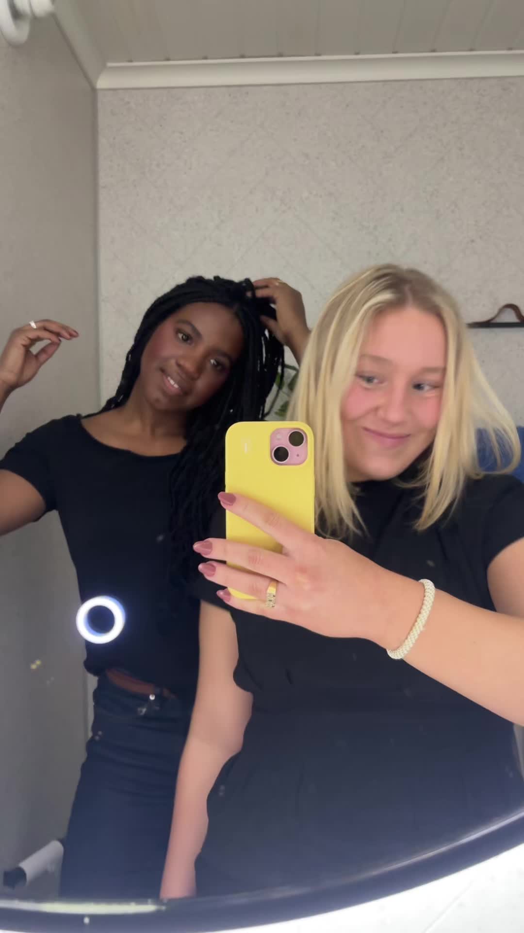@JULIE ØSTERUD
