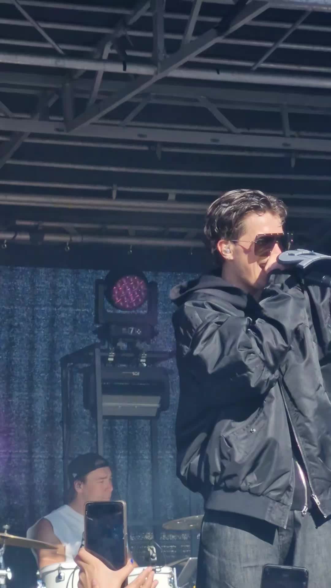 @MustaSyd&auml;n