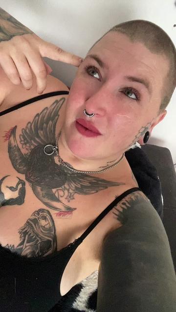 @Damagedgoddess