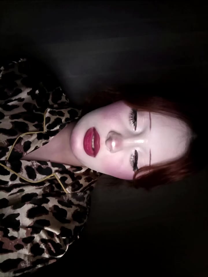 @лу́на я