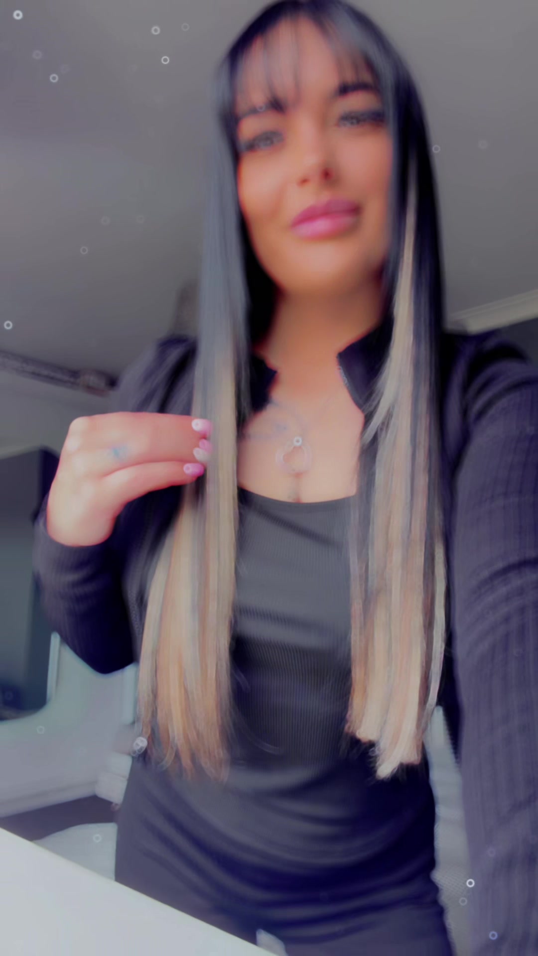 @Laura 🩷🤍🩷