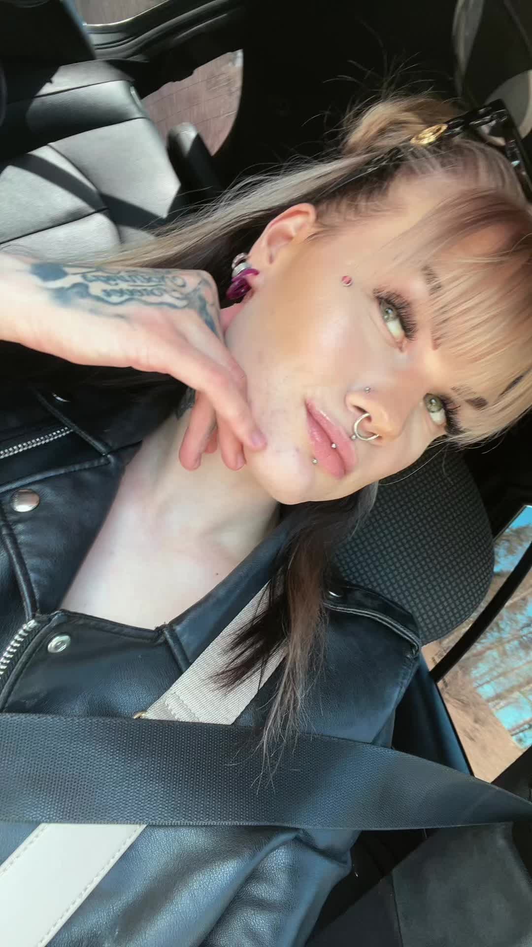 @EmMi