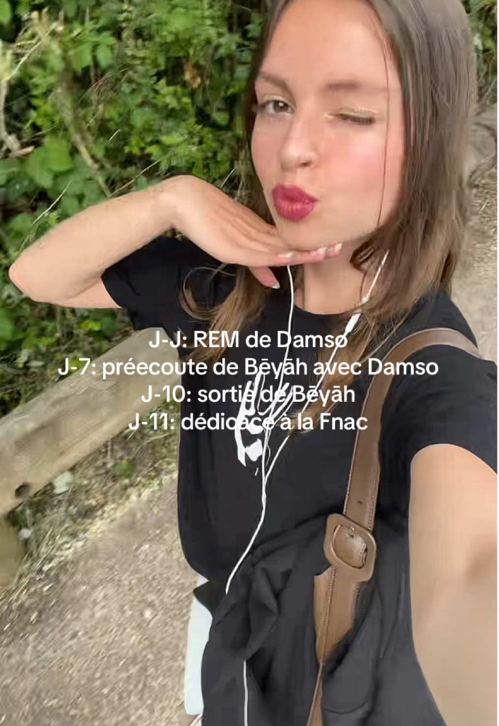 @maëna