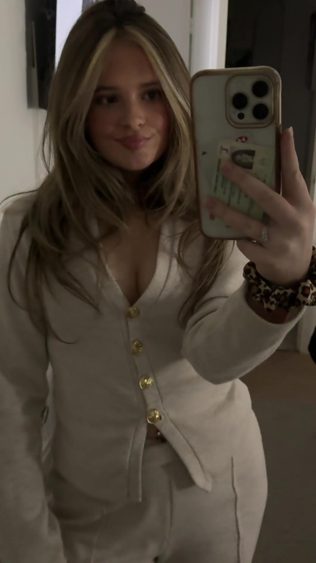 @Poppyolivia