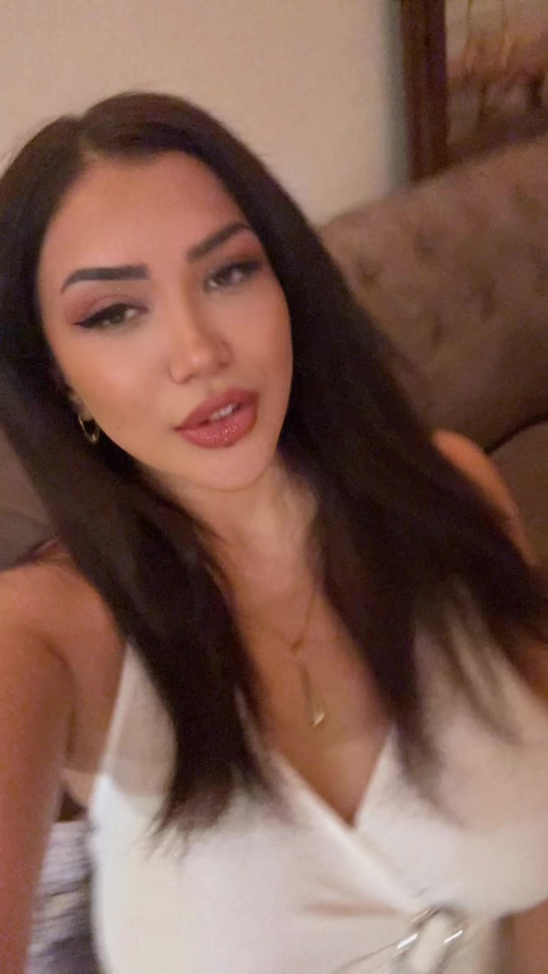 @Mahsa__eyr