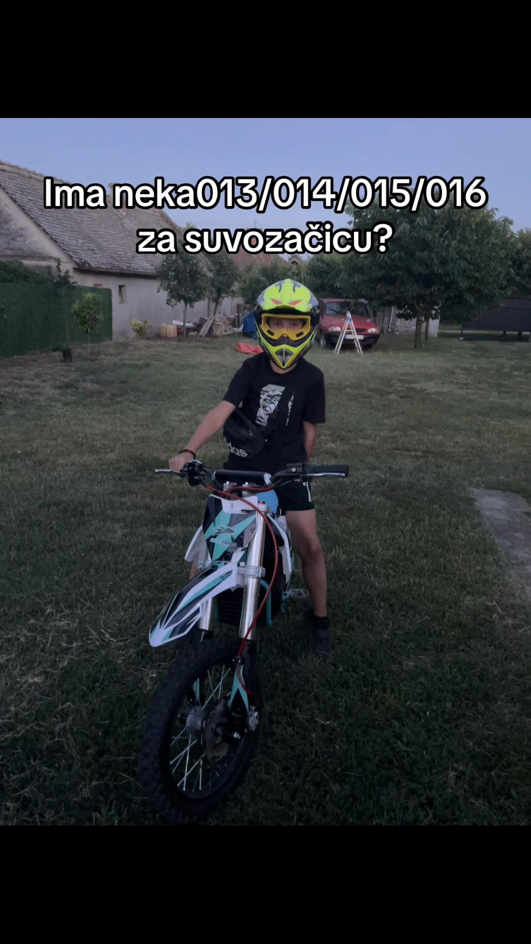 @𝖁𝕽