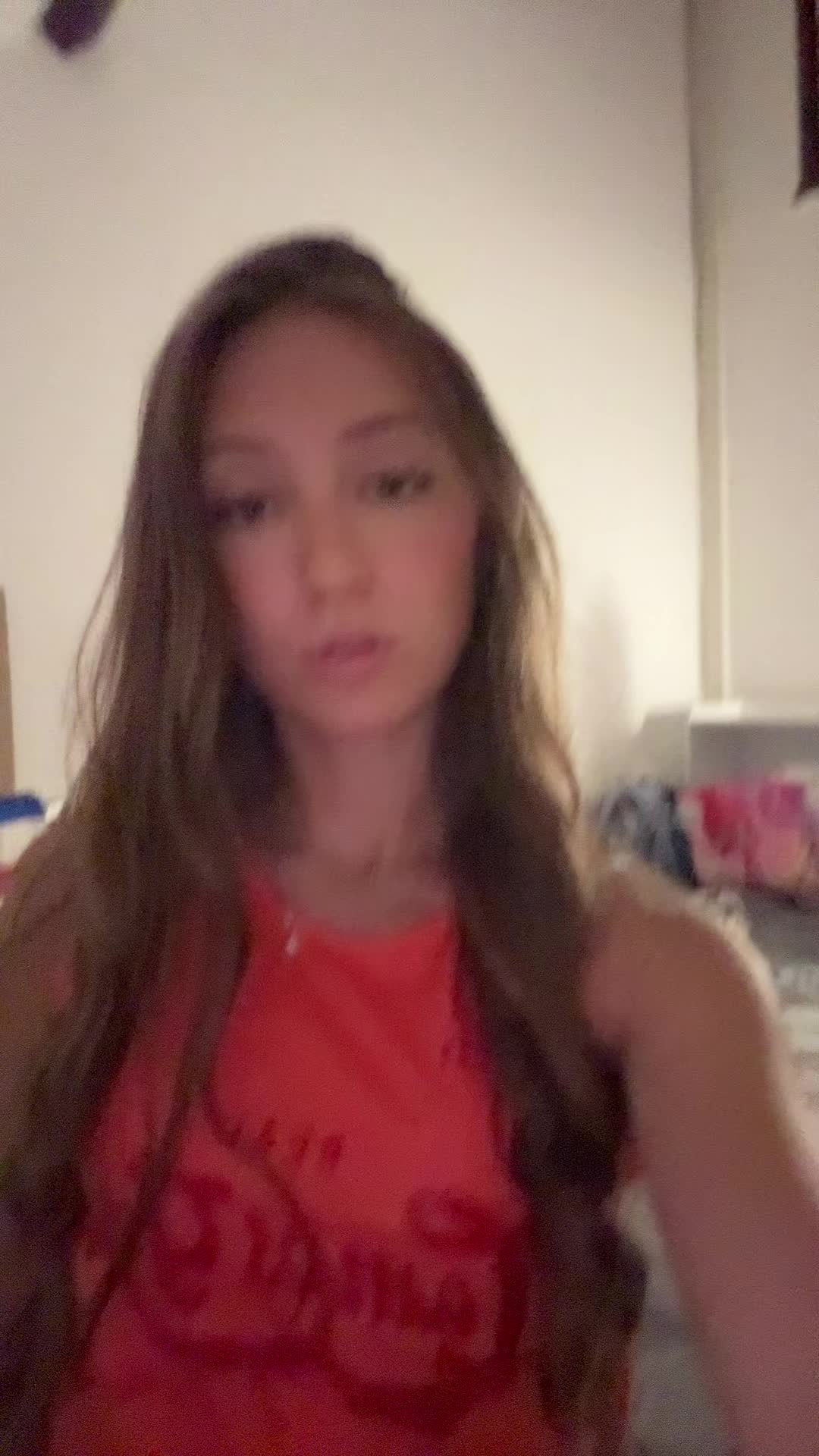 @🐝