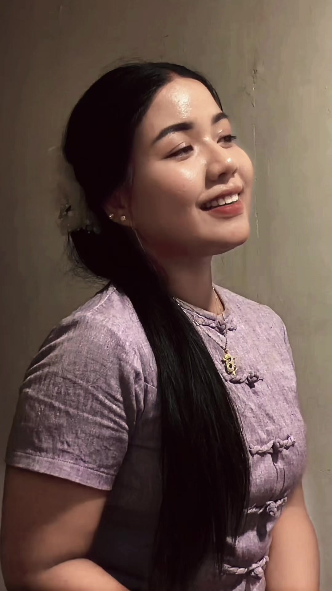 @khin zu paing