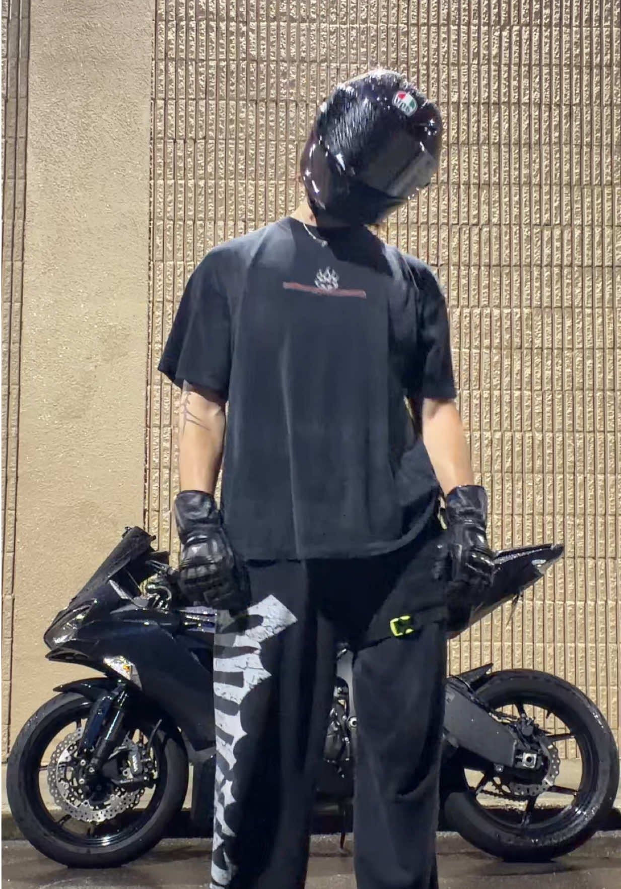 @shakymoto
