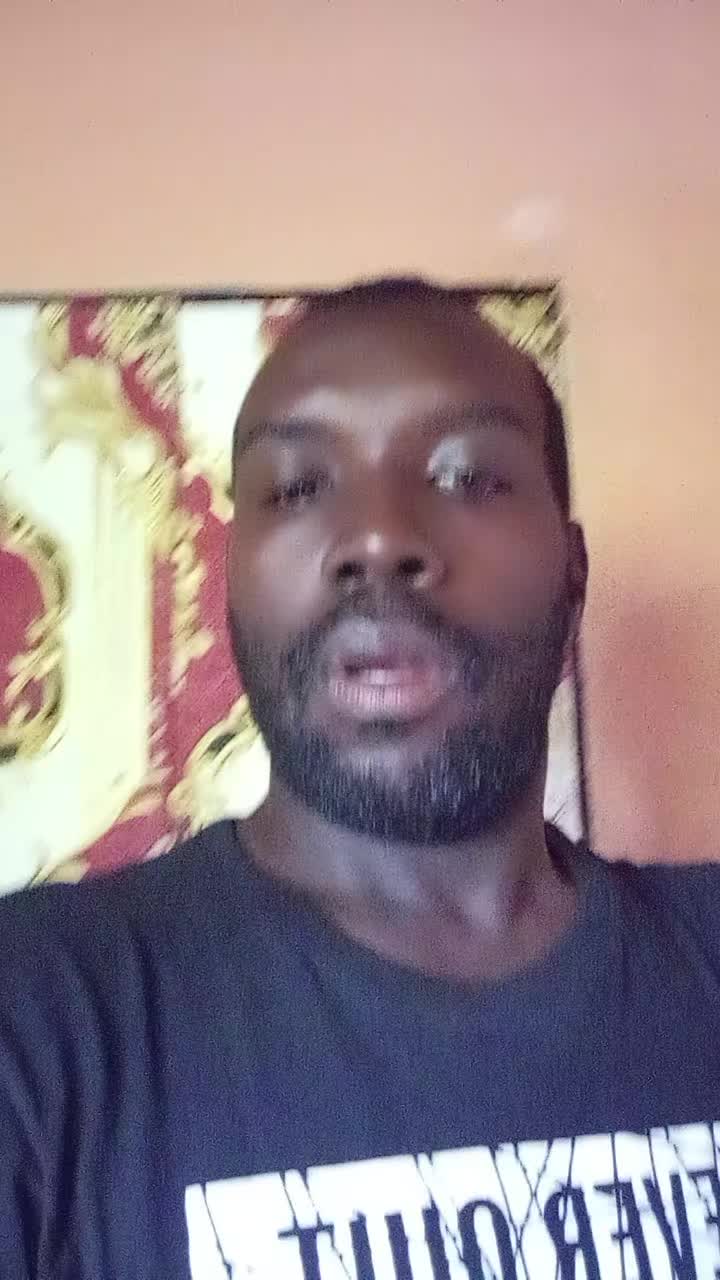 @Derval Maroon✊️