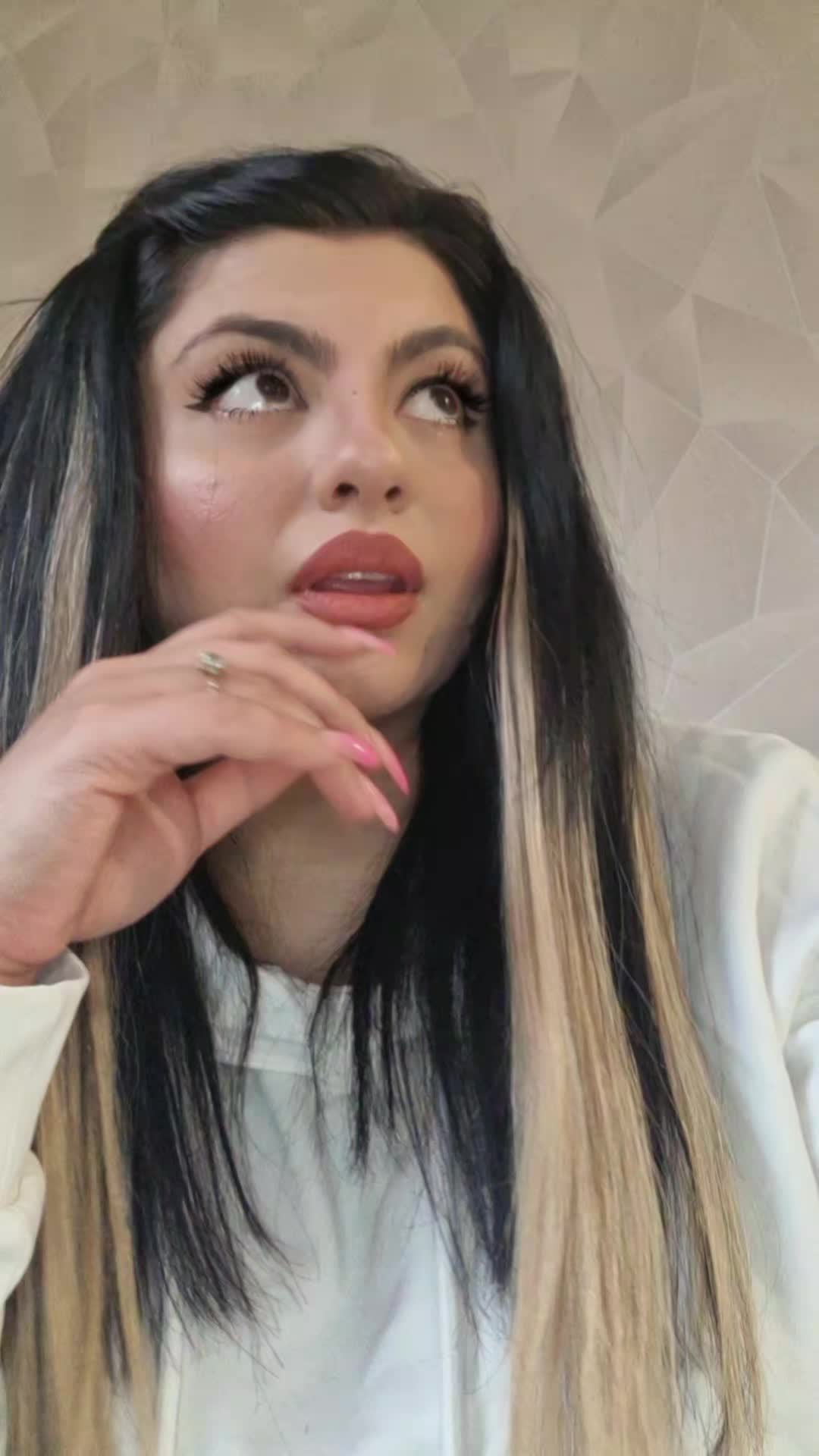 @isakova33