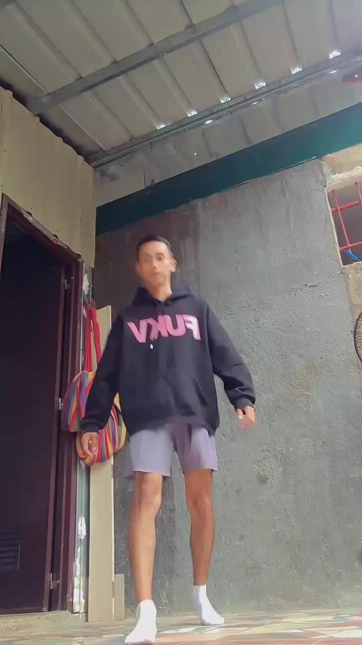 @Yhunie