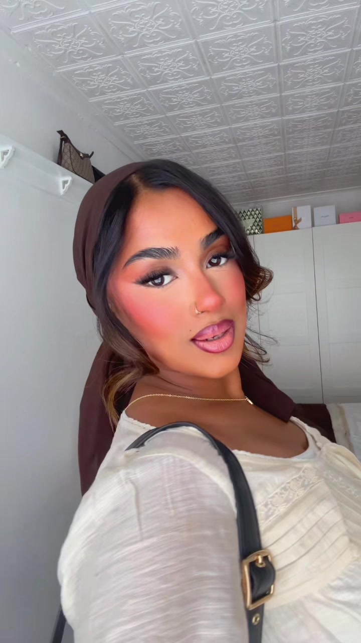 @Farzana🍯🍫