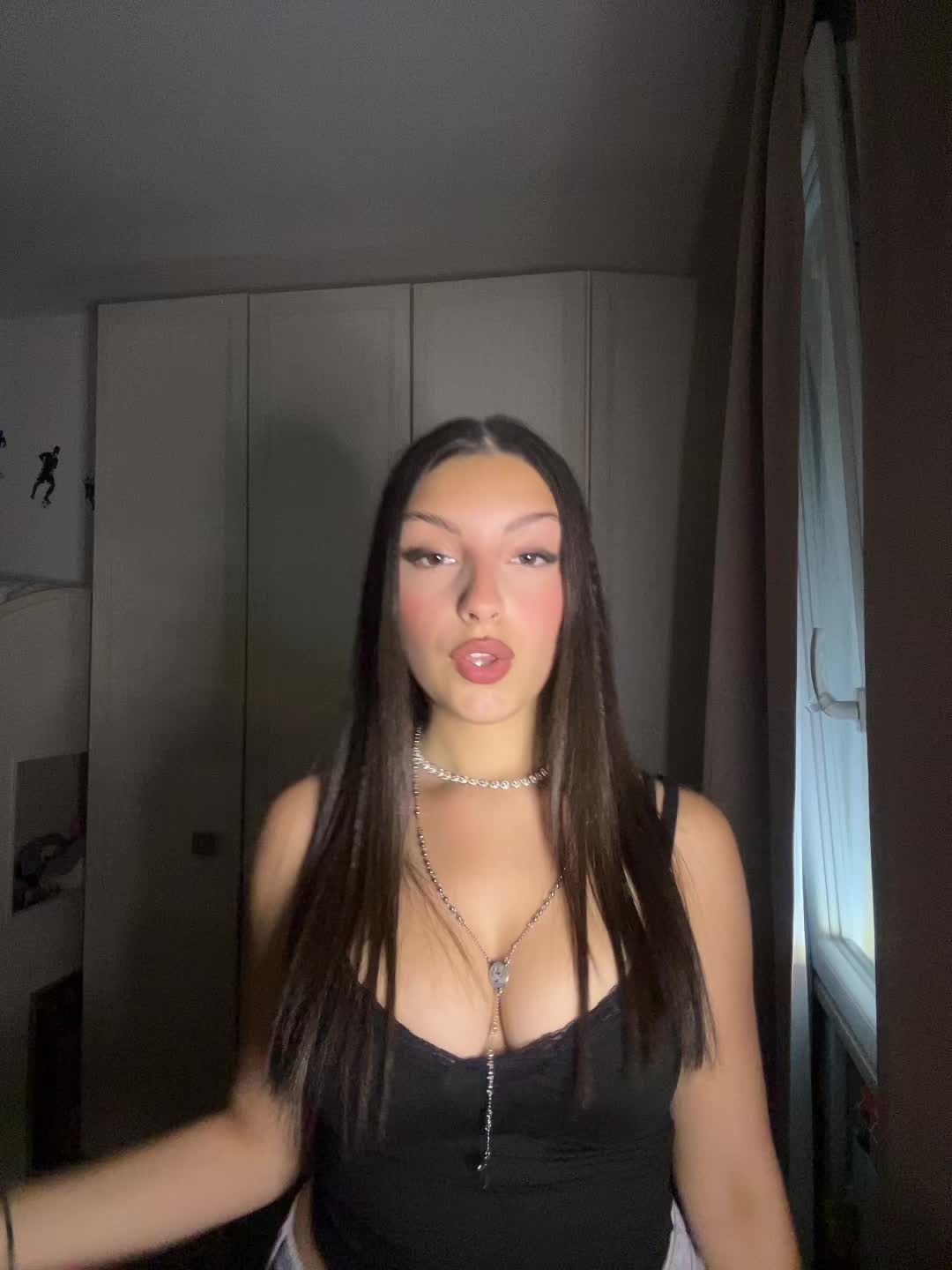 @𝓡 𝓸 𝓼 𝔂 👸🏻
