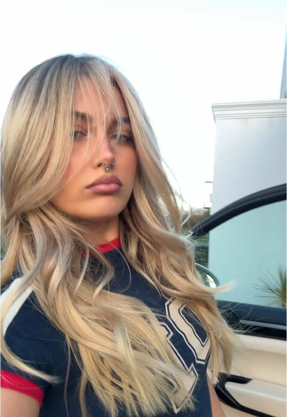 @☆*:.。.o holly ☆*:.。.o