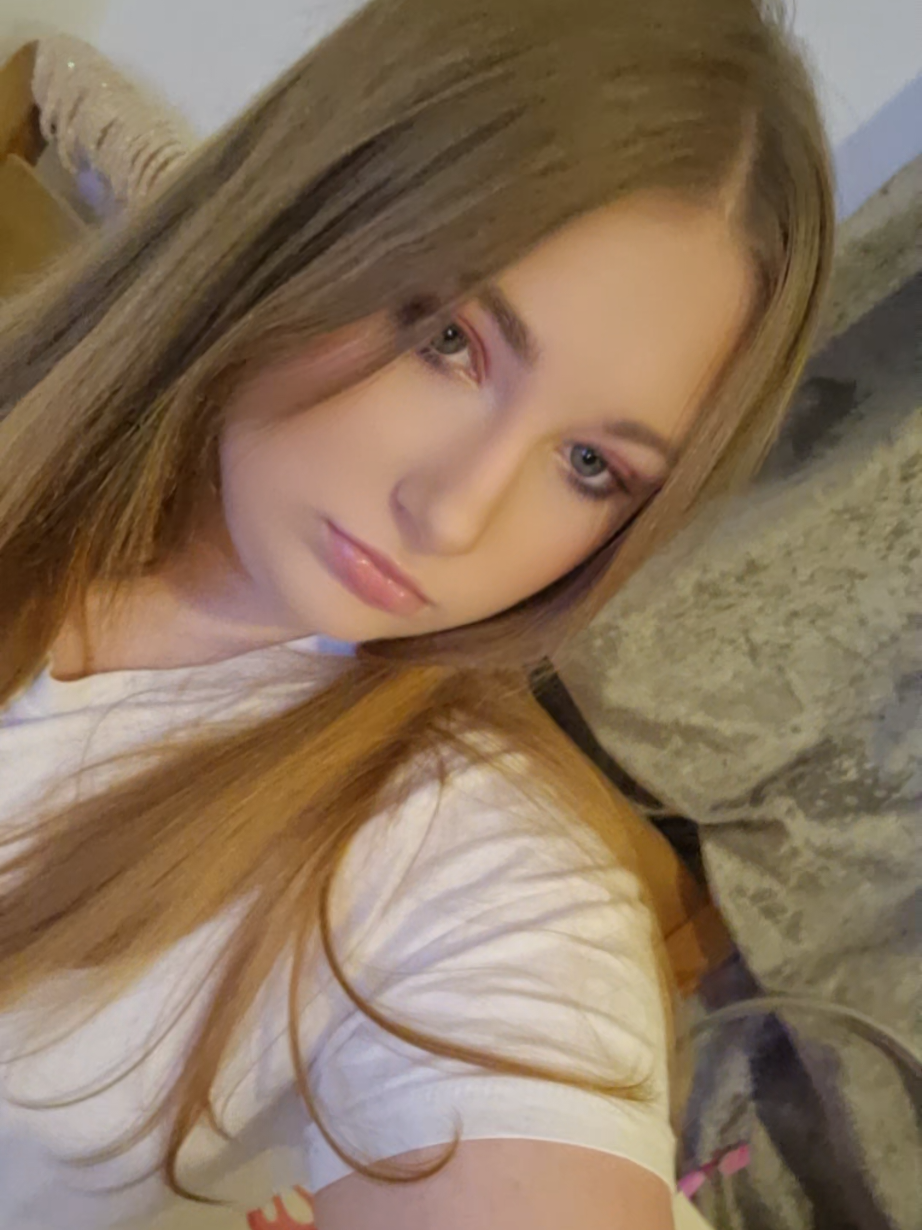 @♡︎ 𝒪𝓁𝒾𝓋𝒾𝒶 ♡︎