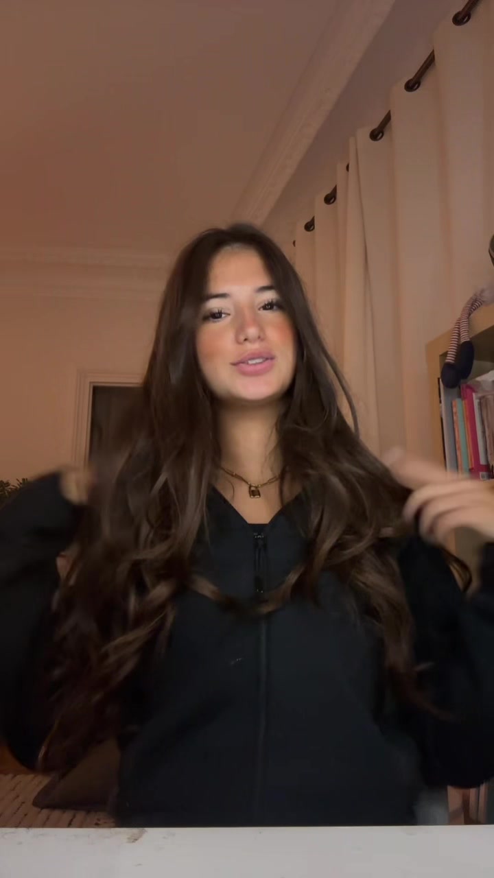 @𝒄𝒉𝒍𝒐𝒆 🧞&zwj;♀️
