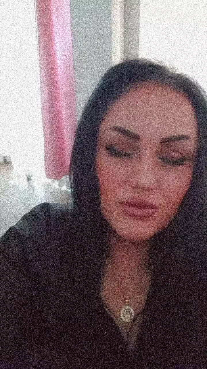 @denise