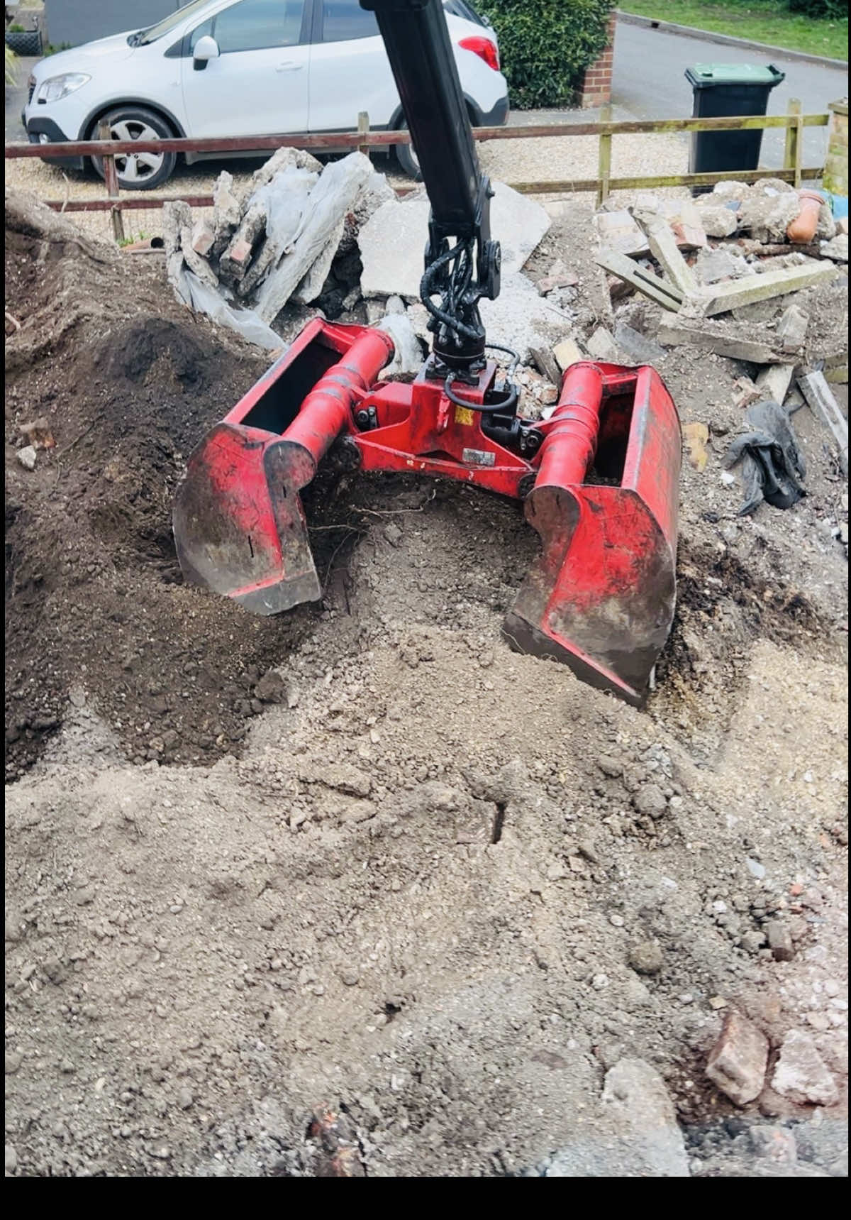 @Sleaford Grab Hire 🚨