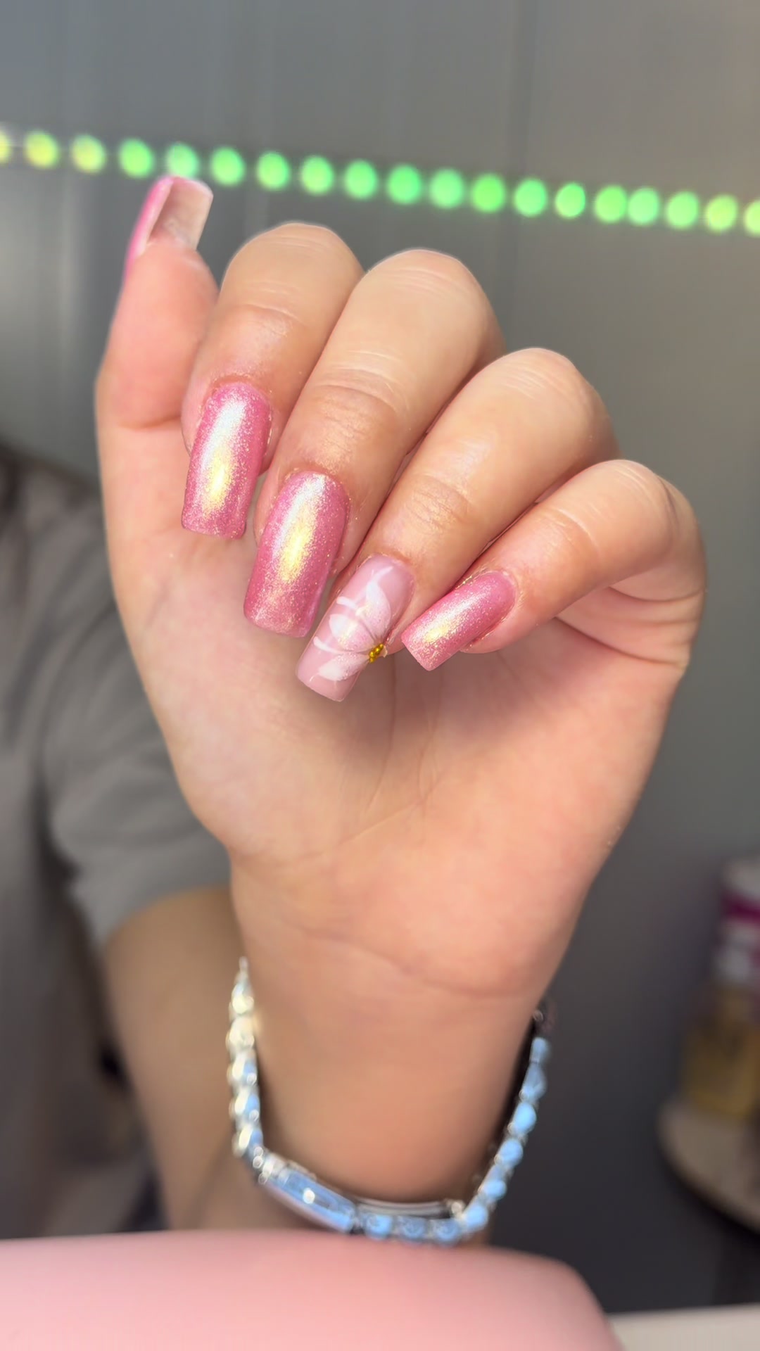 @Ati Nails Studio