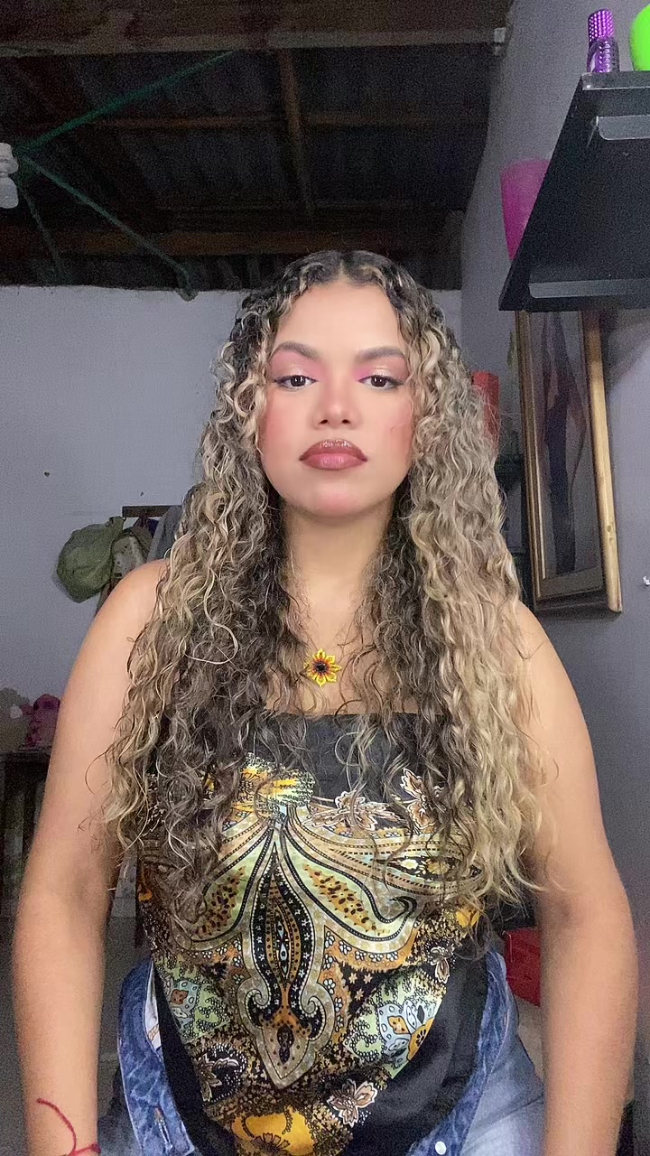 @Dani🌼