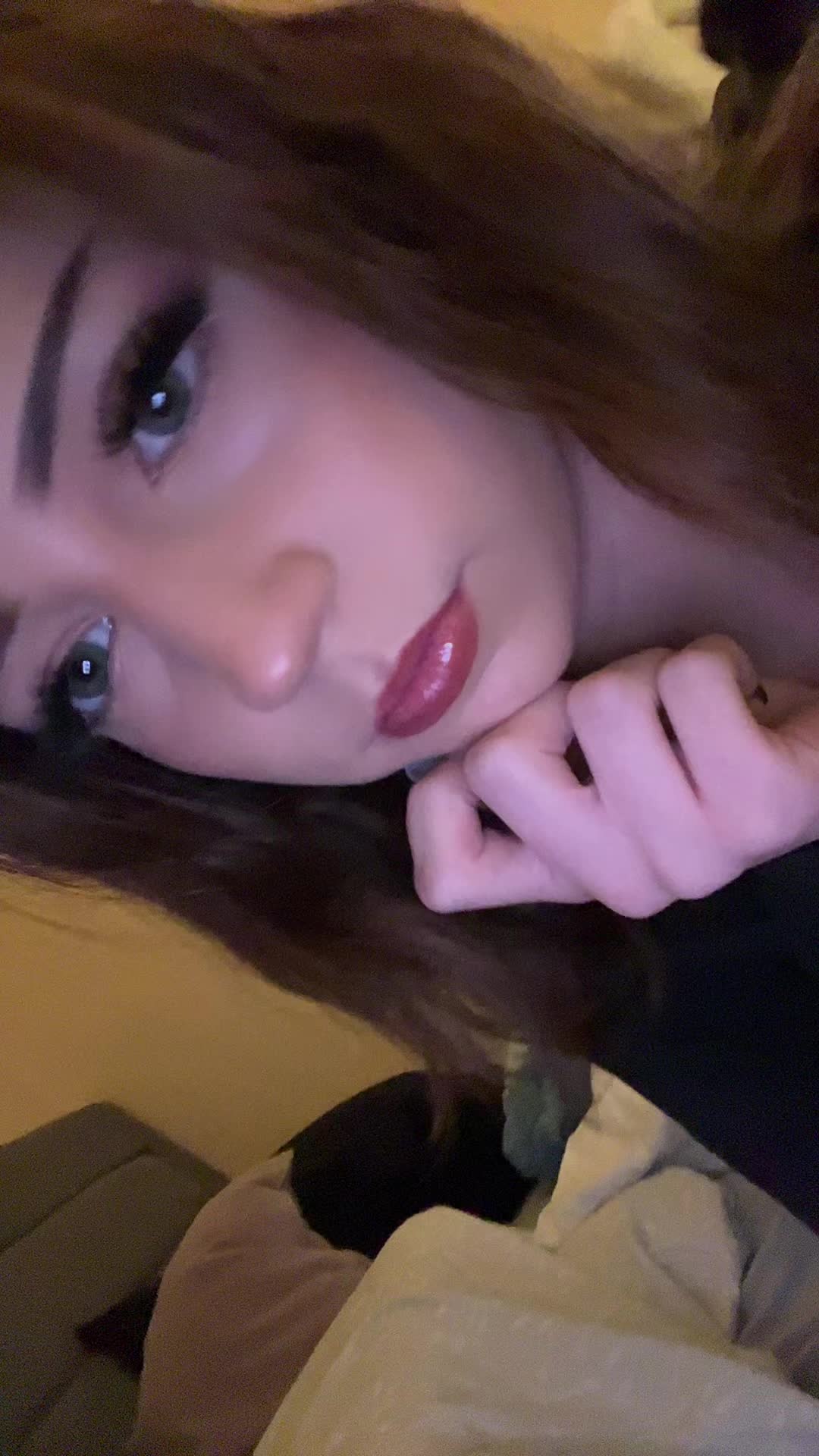 @Bella