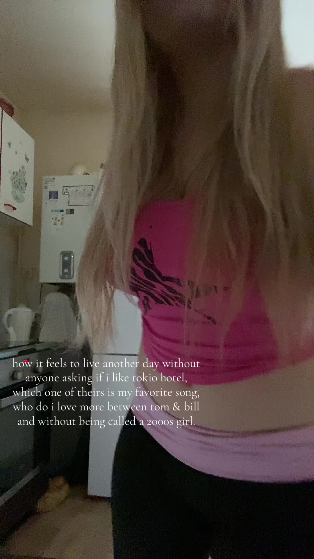 @ℬ𝒶𝓇𝒷 𝒲𝒾𝓇ℯ (💋🐆🎞️🍒)
