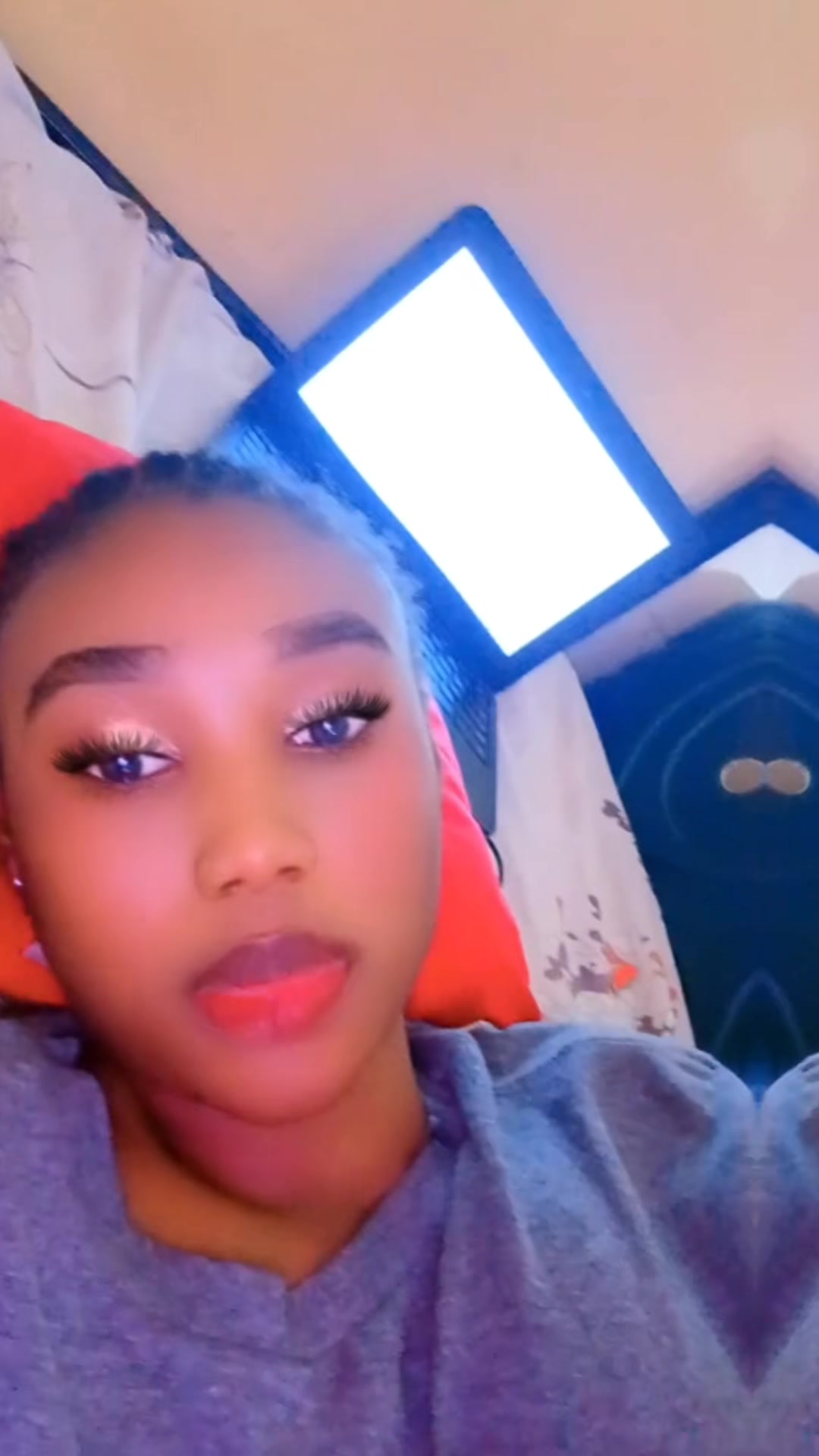 @Becute 🥰💋💋