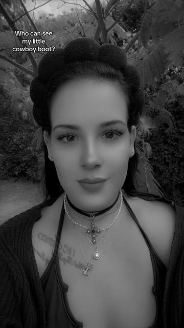@🕯️🥀🩸Lini Ruby 🖤🦇🔪