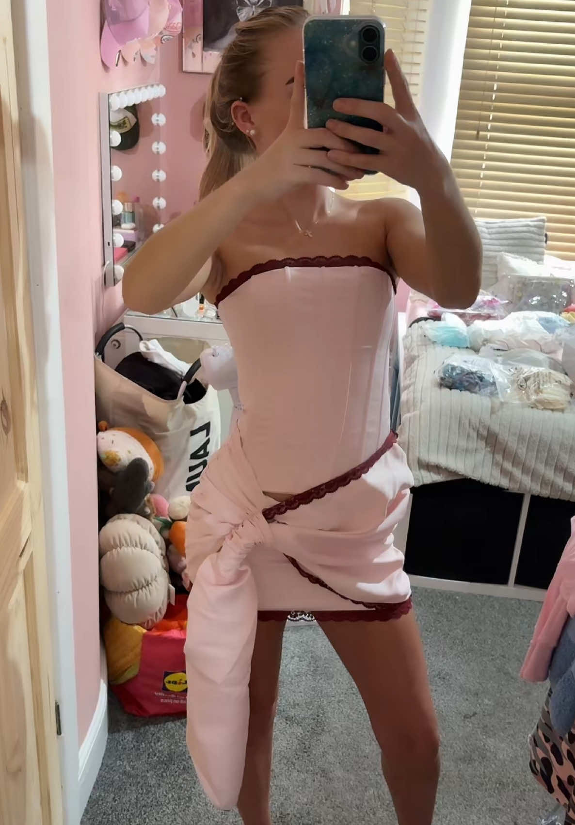 @Ell