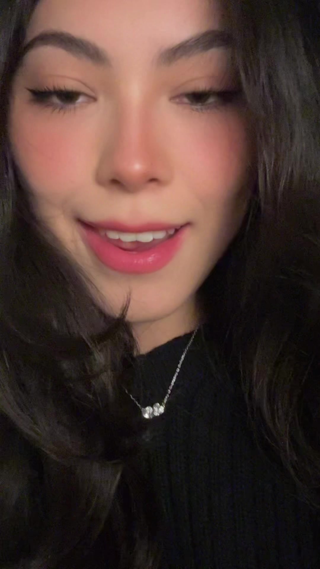 @🍒𝒰𝓇𝑒𝓇𝒾🍒
