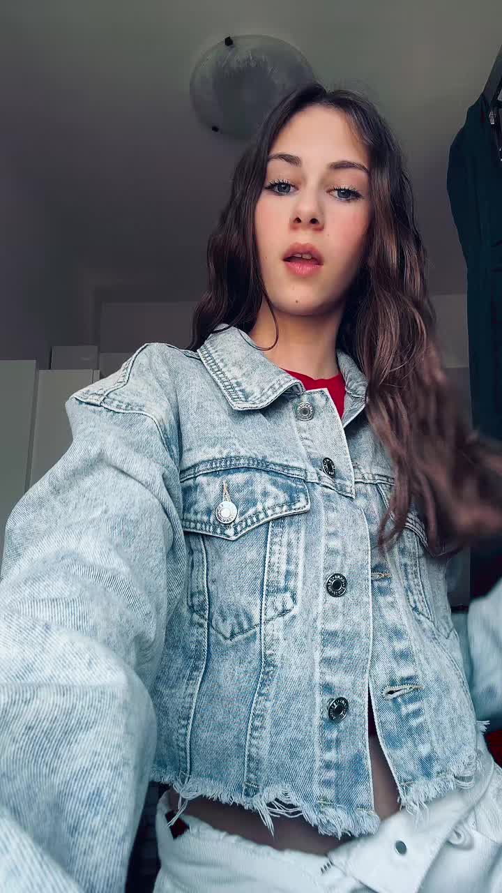 @👧🏼✨