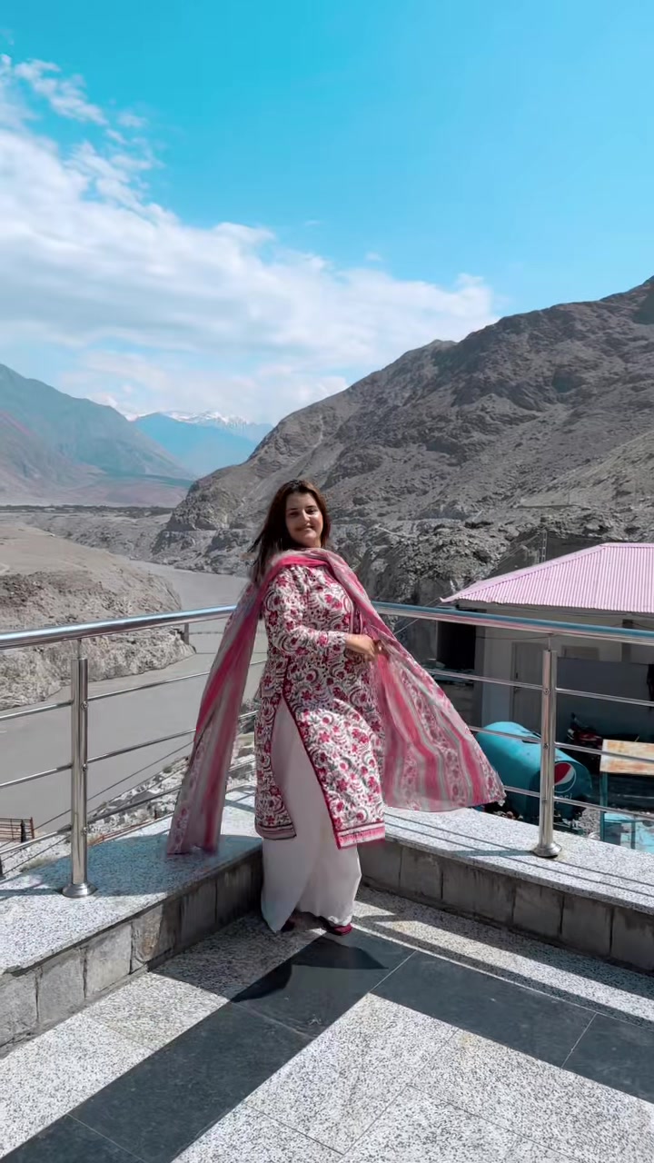 @Laibaqureshi🌸