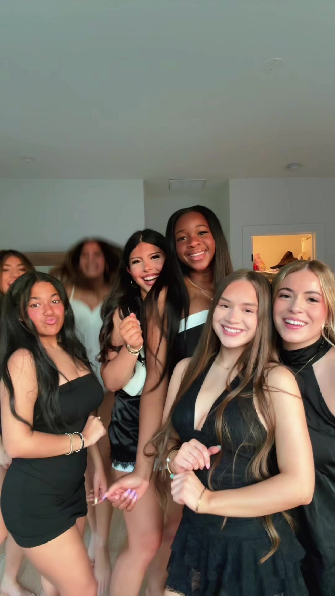@valentina 💋🧸🥂🪩🪽