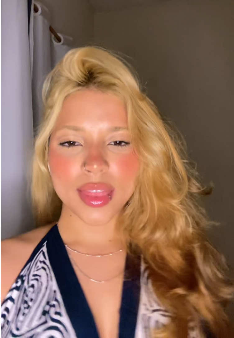 @mchelynz