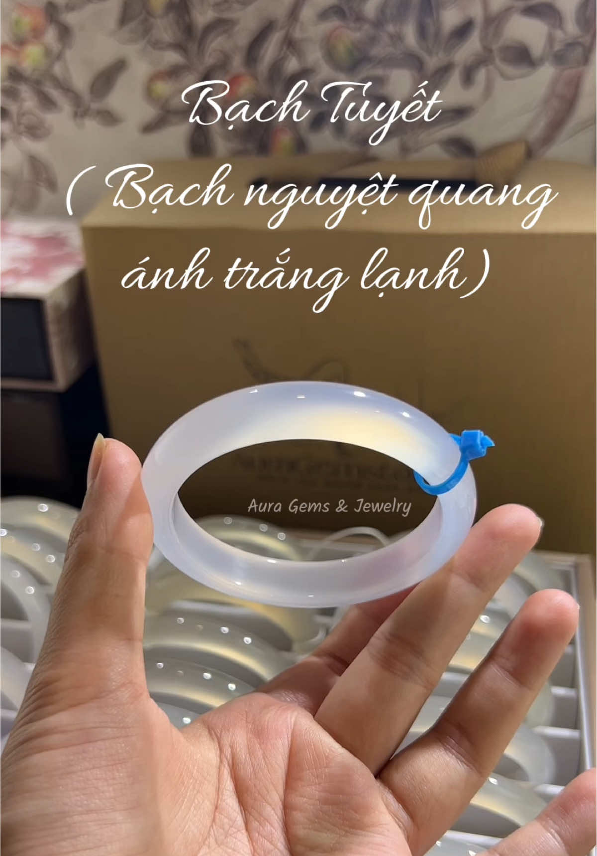@Aura Gems & Jewelry