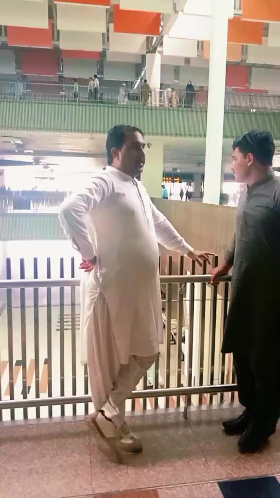 @🇵🇰Ibrar Tareen