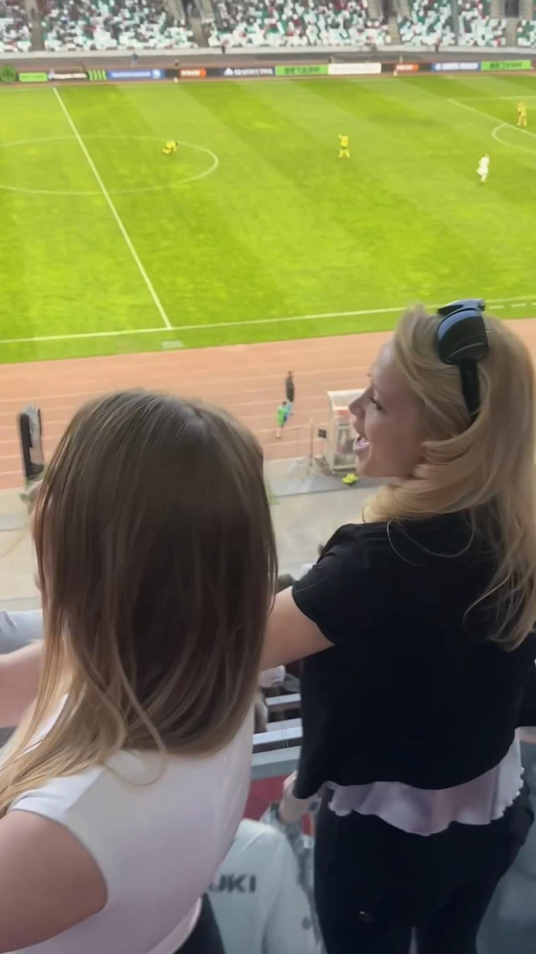 @анисья