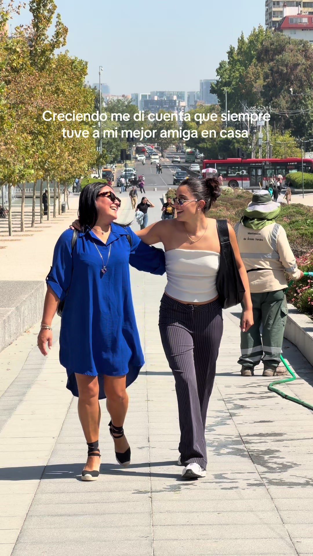 @LÍA