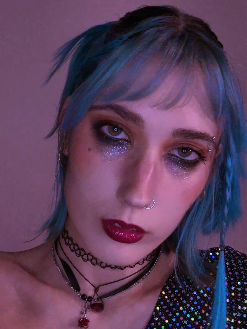 @GlamElla