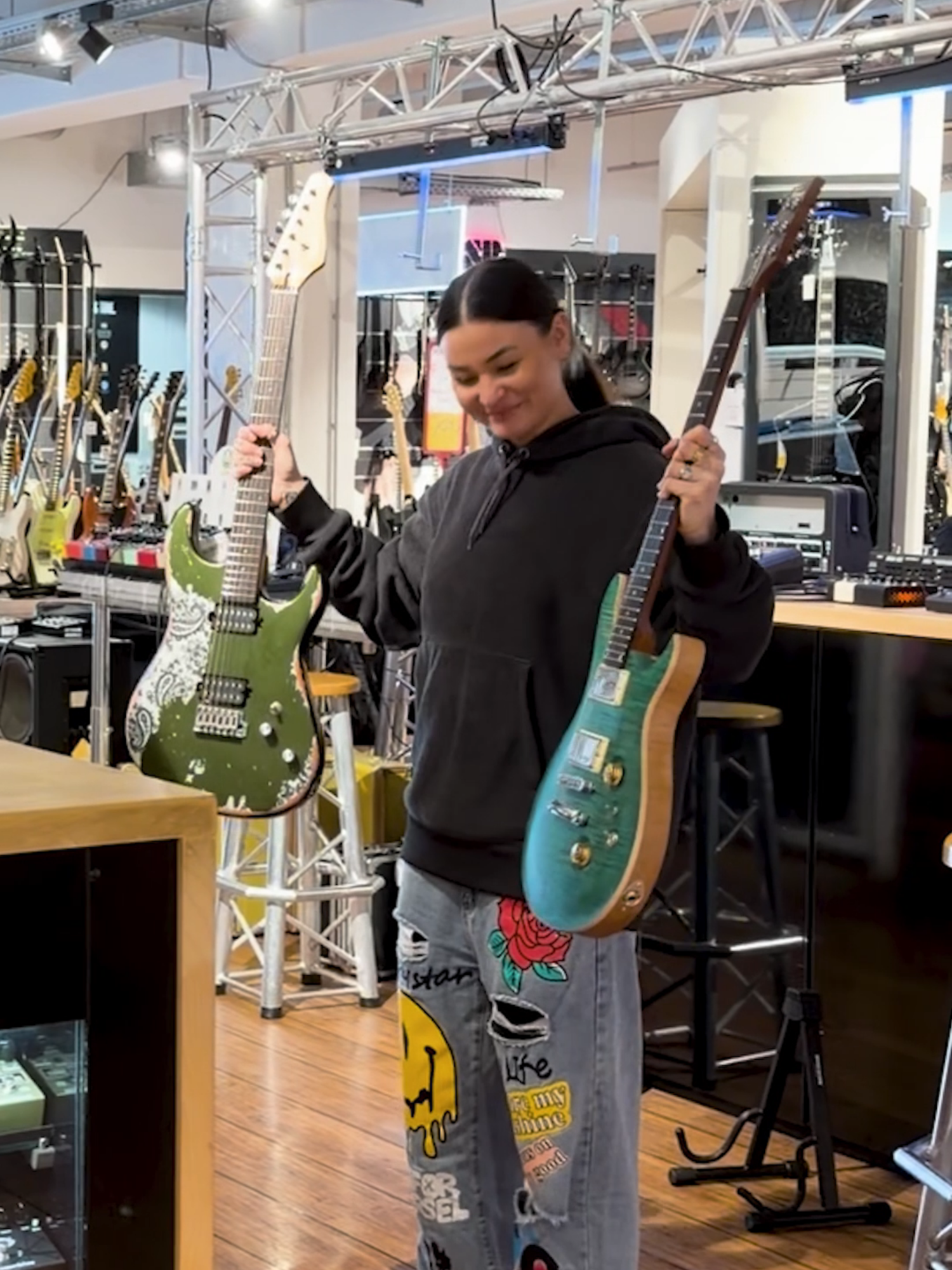 @MUSIC STORE professional