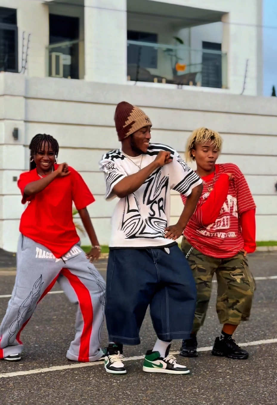 @🐲DANCEKITY🥷 .LEE