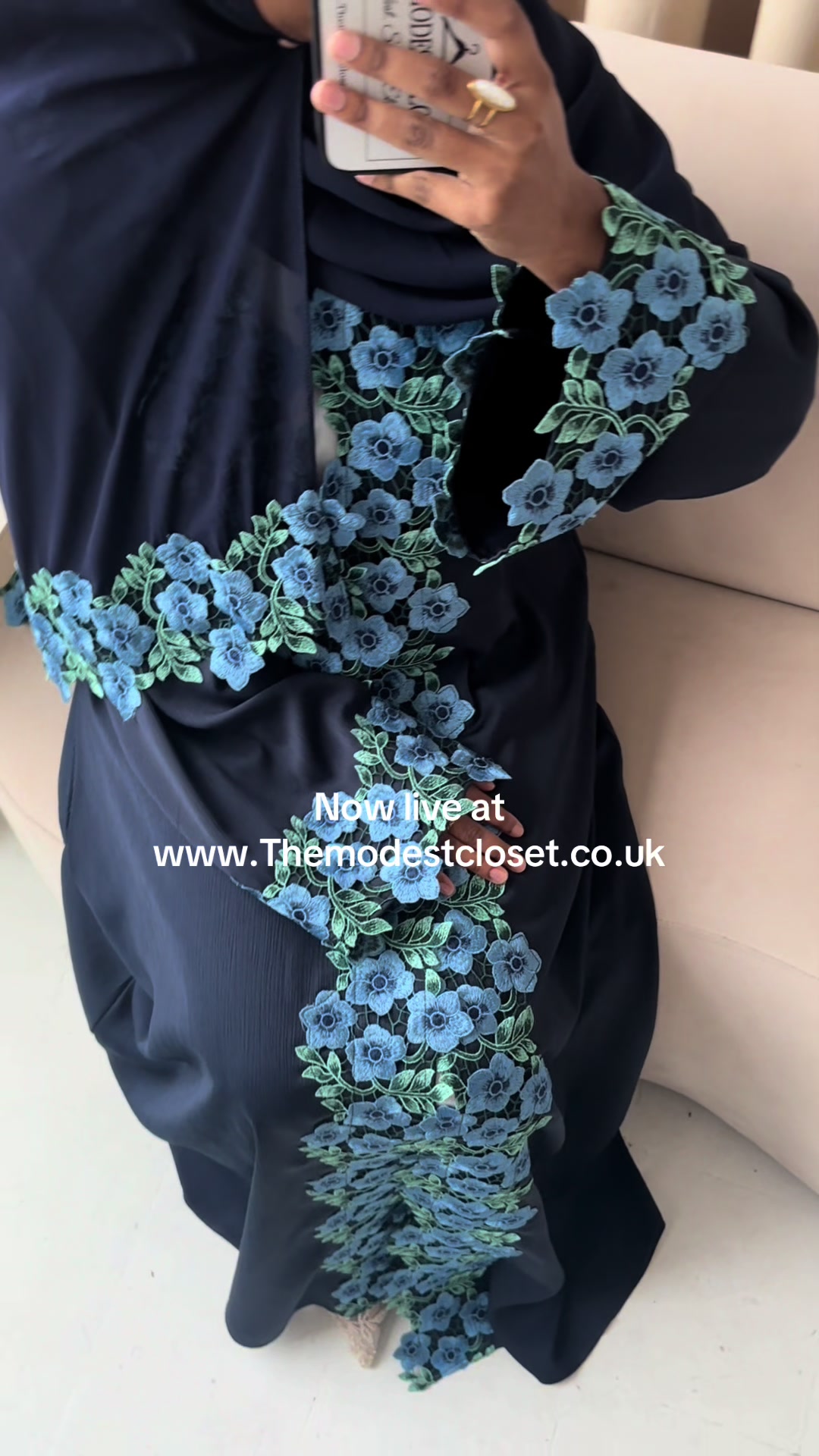 @the_modest_closet
