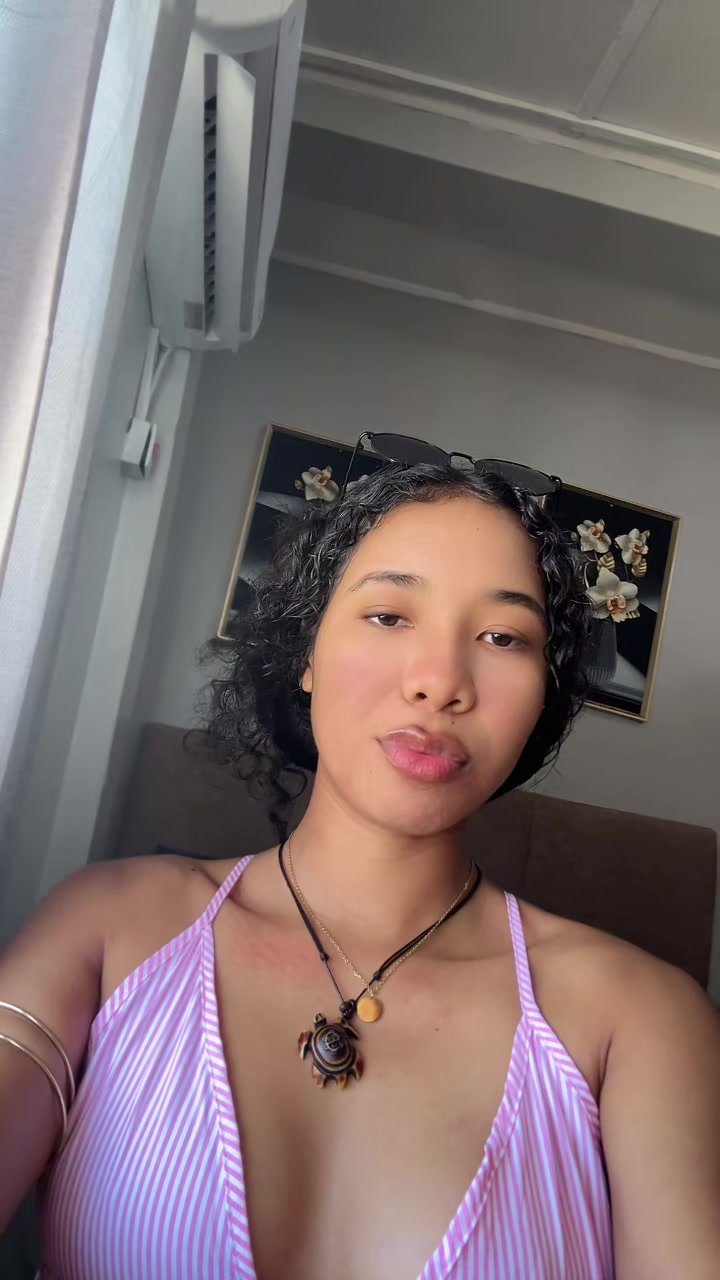 @Nya🍒🐆•